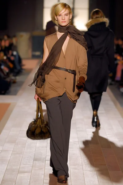 Look 32
